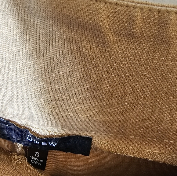 Drew Tan Stretch Pleated Legs Pants with Belt Women's Size 8 - Picture 7 of 9